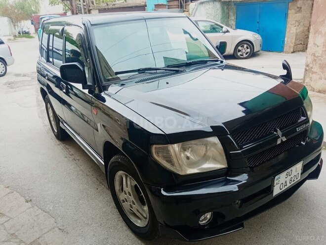 Mitsubishi Pajero io 2002, 200,000 km - 2.0 л - Bakı