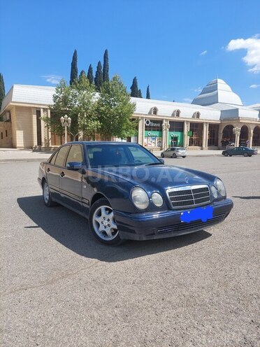 Mercedes E 220 1998, 350,000 km - 2.2 l - Bakı