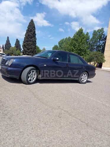 Mercedes E 220 1998, 350,000 km - 2.2 l - Bakı