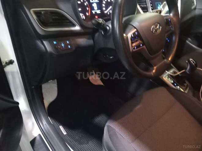 Hyundai Accent 2017, 94,000 km - 1.6 л - Bakı
