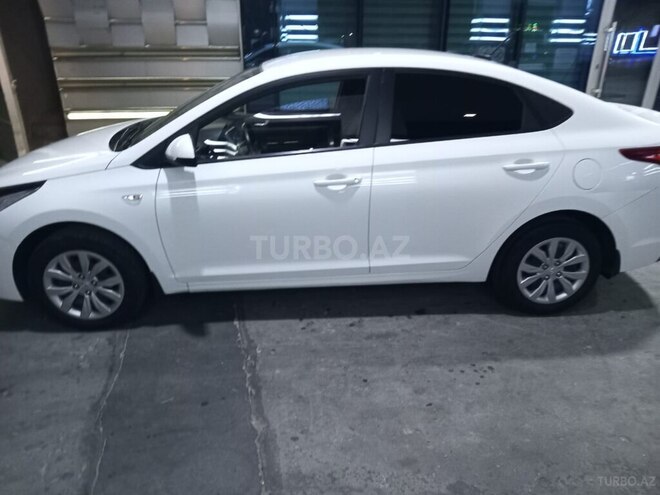 Hyundai Accent 2017, 94,000 km - 1.6 л - Bakı