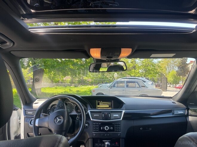 Mercedes E 200 2011, 210,000 km - 1.8 л - Şəki