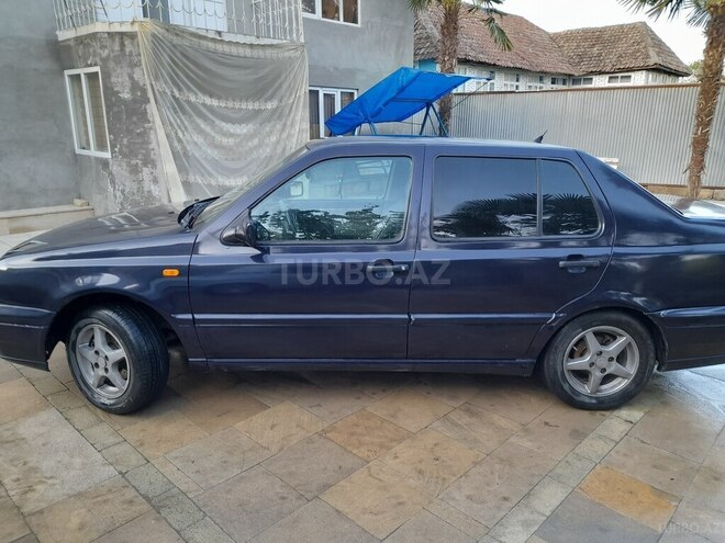 Volkswagen Polo 1997, 158,000 km - 2.0 л - Bakı