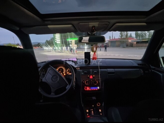 Mercedes E 230 1996, 430,552 km - 2.3 l - Tovuz