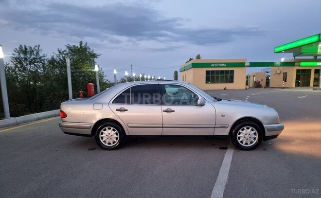 Mercedes E 230 1996, 430,552 km - 2.3 l - Tovuz