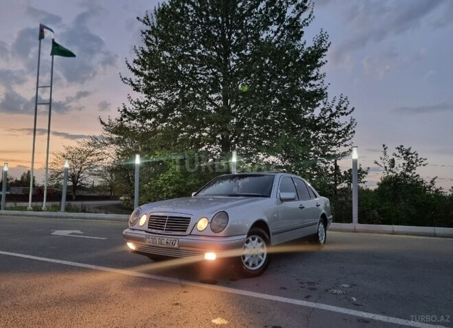 Mercedes E 230 1996, 430,552 km - 2.3 l - Tovuz