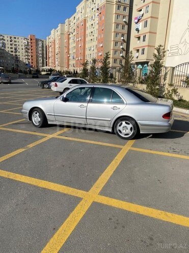Mercedes E 220 2000, 320,000 km - 2.2 l - Bakı