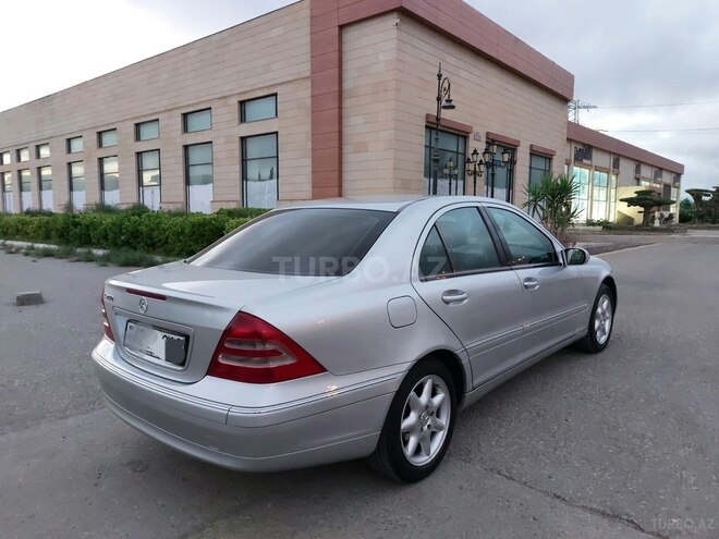 Mercedes C 240 2001, 240,000 km - 2.6 л - Bakı