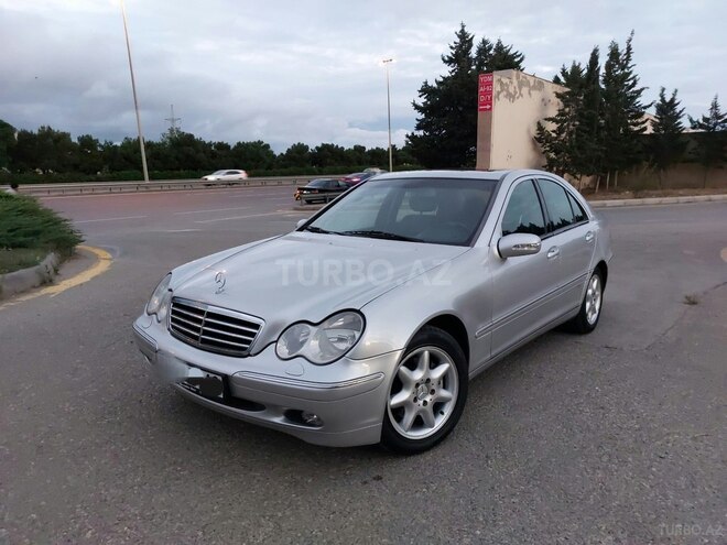 Mercedes C 240 2001, 240,000 km - 2.6 л - Bakı