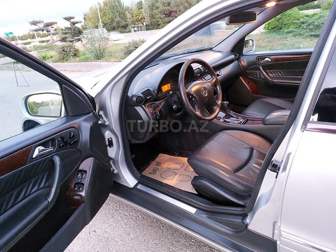 Mercedes C 240 2001, 240,000 km - 2.6 л - Bakı