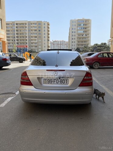 Mercedes E 240 2002, 348,000 km - 2.6 l - Bakı