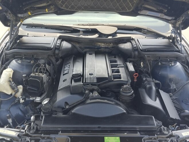 BMW 525 2001, 260,000 km - 2.5 l - Bakı