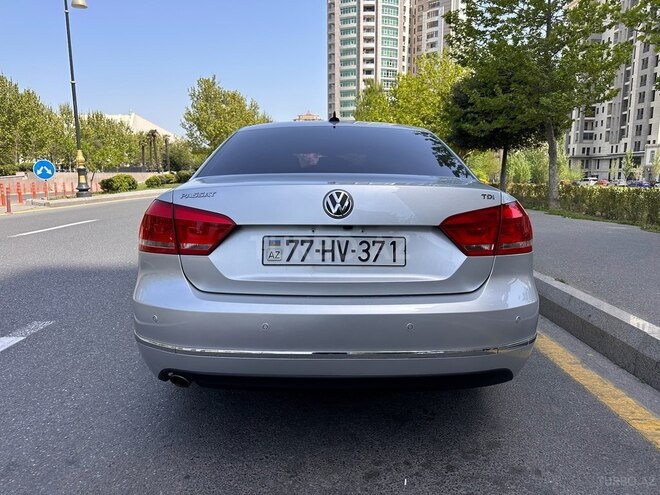 Volkswagen Passat 2014, 51,000 km - 2.0 л - Bakı