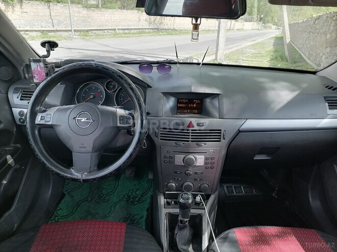 Opel Astra 2004, 646,221 km - 1.7 л - Şəki