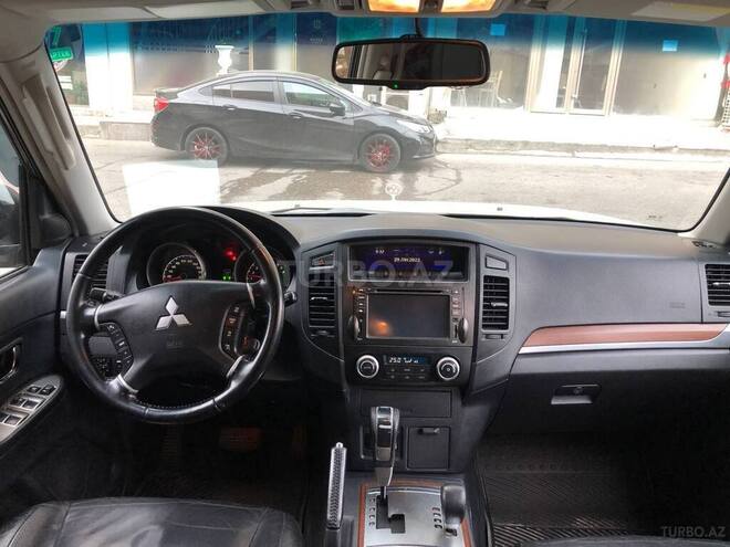 Mitsubishi Pajero 2007, 238,000 km - 3.0 l - Bakı