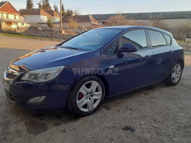 Opel Astra 2010, 104,000 km - 1.4 l - Bakı