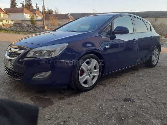 Opel Astra 2010, 104,000 km - 1.4 l - Bakı