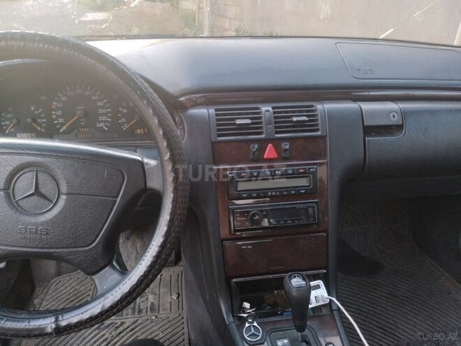 Mercedes E 230 1996, 528,000 km - 2.3 л - Bakı