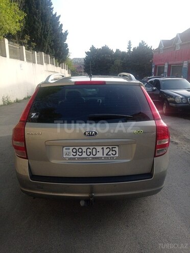 Kia Ceed 2011, 290,000 km - 1.6 l - Bakı