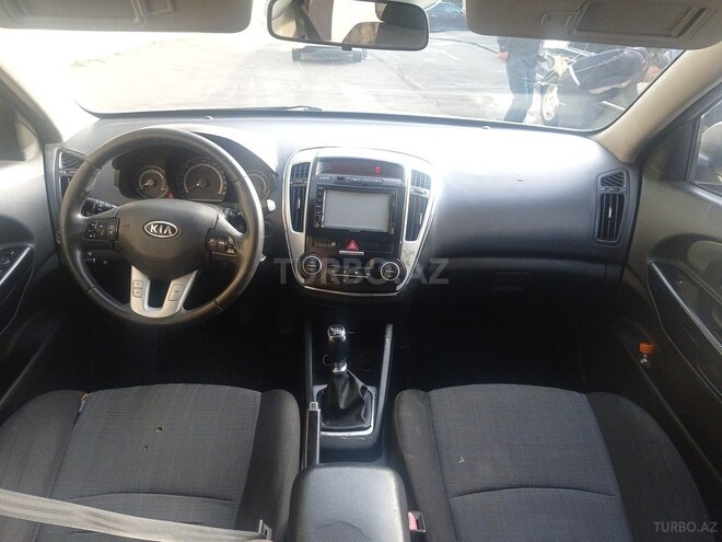 Kia Ceed 2011, 290,000 km - 1.6 l - Bakı