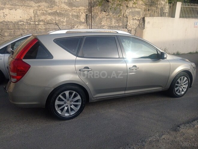 Kia Ceed 2011, 290,000 km - 1.6 l - Bakı