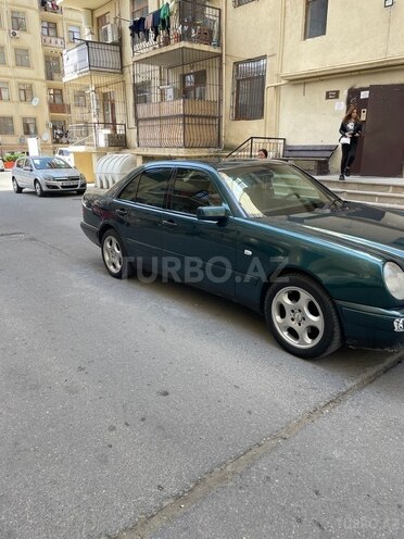Mercedes E 200 1997, 253,000 km - 2.0 л - Bakı