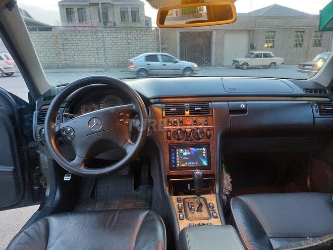 Mercedes E 270 1999, 345,000 km - 2.7 l - Bakı