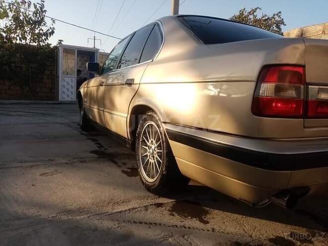 BMW 520 1990, 300,000 km - 2.0 л - Bakı