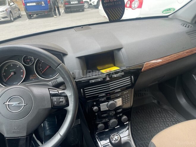 Opel Astra 2009, 999,000 km - 1.3 l - Bakı