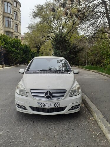 Mercedes B 180 2010, 88,200 km - 1.7 л - Bakı