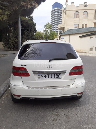 Mercedes B 180 2010, 88,200 km - 1.7 л - Bakı
