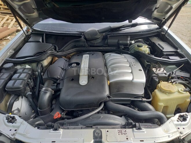 Mercedes E 270 2001, 378,156 km - 2.7 l - Beyləqan