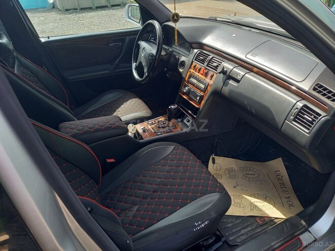 Mercedes E 270 2001, 378,156 km - 2.7 l - Beyləqan