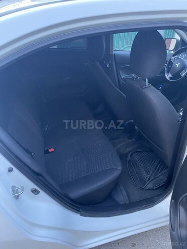 Mitsubishi Attrage 2014, 195,000 km - 1.2 л - Bakı