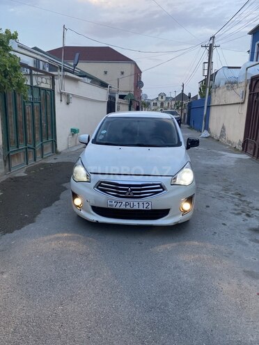 Mitsubishi Attrage 2014, 195,000 km - 1.2 л - Bakı