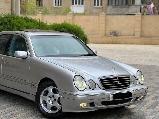 Mercedes E 320 2001, 196,543 km - 3.2 l - Bakı
