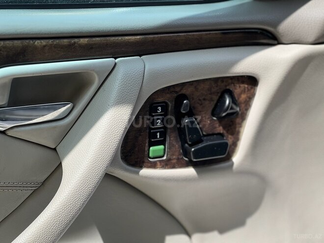 Mercedes E 320 2001, 196,543 km - 3.2 l - Bakı