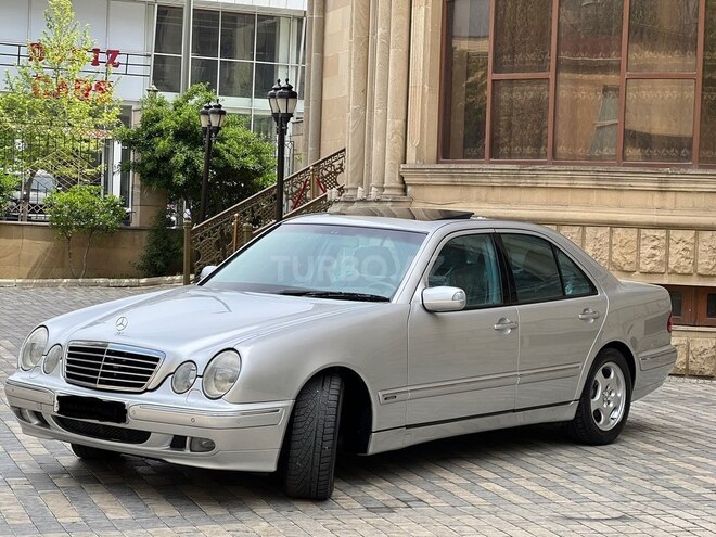 Mercedes E 320 2001, 196,543 km - 3.2 l - Bakı