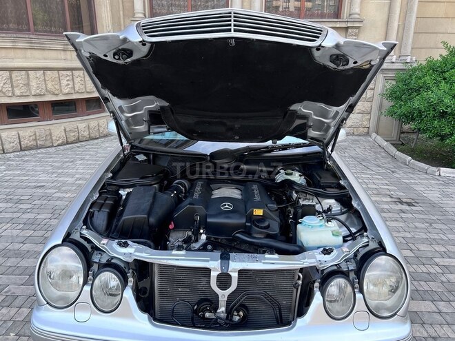Mercedes E 320 2001, 196,543 km - 3.2 l - Bakı