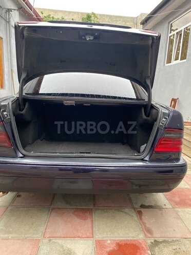Mercedes E 200 1997, 286,900 km - 2.0 l - Gəncə