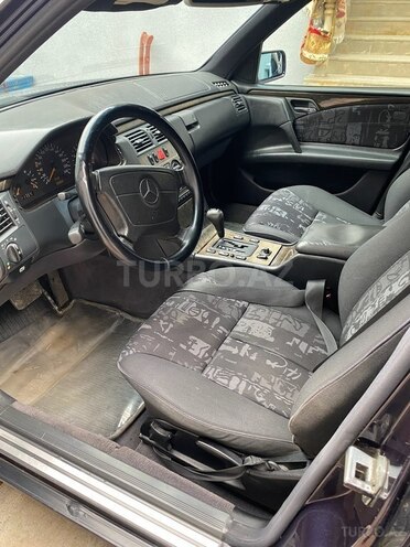 Mercedes E 200 1997, 286,900 km - 2.0 l - Gəncə