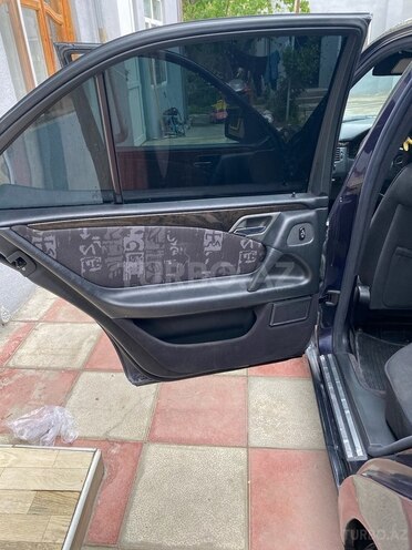 Mercedes E 200 1997, 286,900 km - 2.0 l - Gəncə