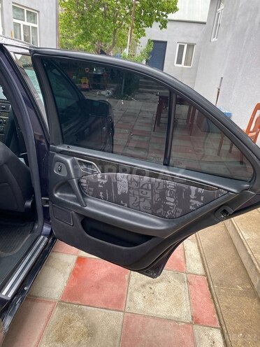 Mercedes E 200 1997, 286,900 km - 2.0 l - Gəncə