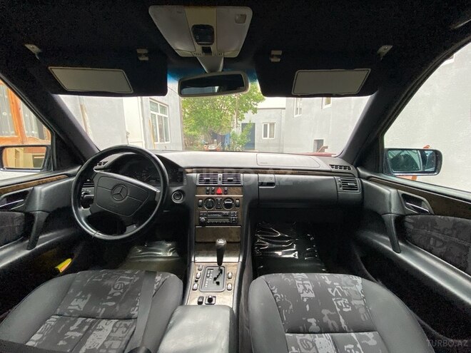 Mercedes E 200 1997, 286,900 km - 2.0 l - Gəncə