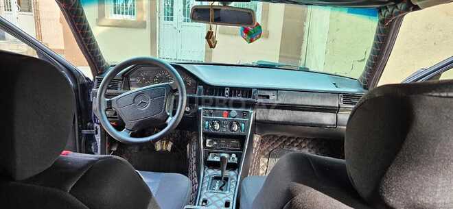 Mercedes E 200 1993, 231,000 km - 2.0 l - Sumqayıt
