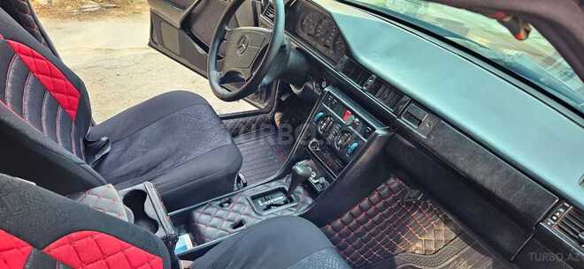 Mercedes E 200 1993, 231,000 km - 2.0 l - Sumqayıt