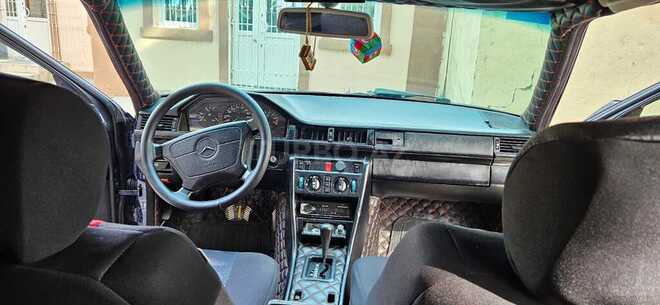 Mercedes E 200 1993, 231,000 km - 2.0 l - Sumqayıt