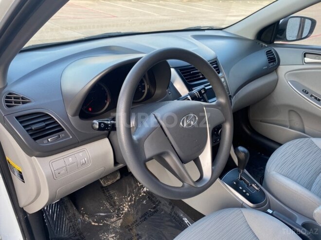 Hyundai Accent 2015, 250,000 km - 1.6 l - Bakı
