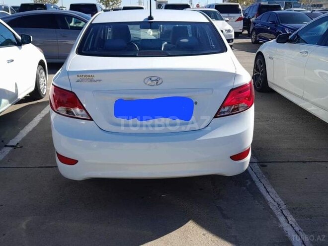 Hyundai Accent 2015, 250,000 km - 1.6 l - Bakı