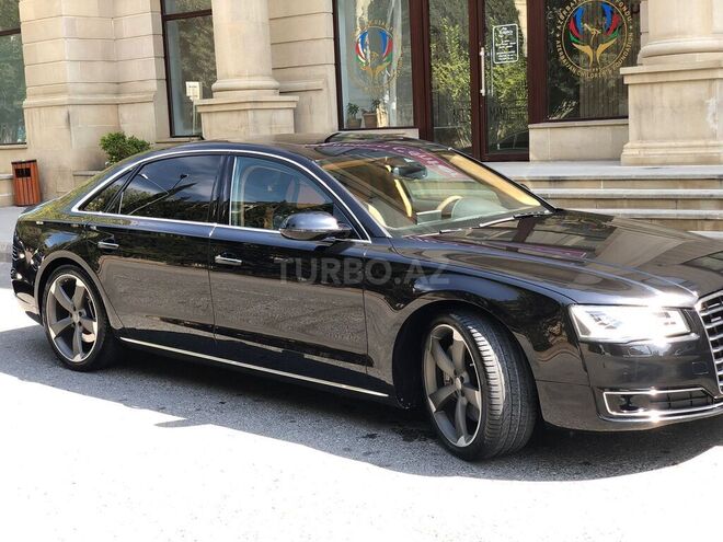 Audi A8 2014, 127,000 km - 4.0 л - Bakı